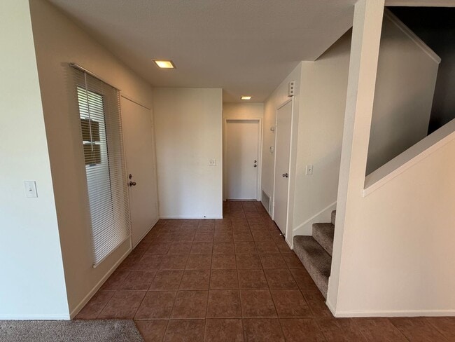 Building Photo - 800-806 S Park Hyde St