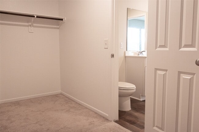 Building Photo - 14511 Sweet Cherry Dr