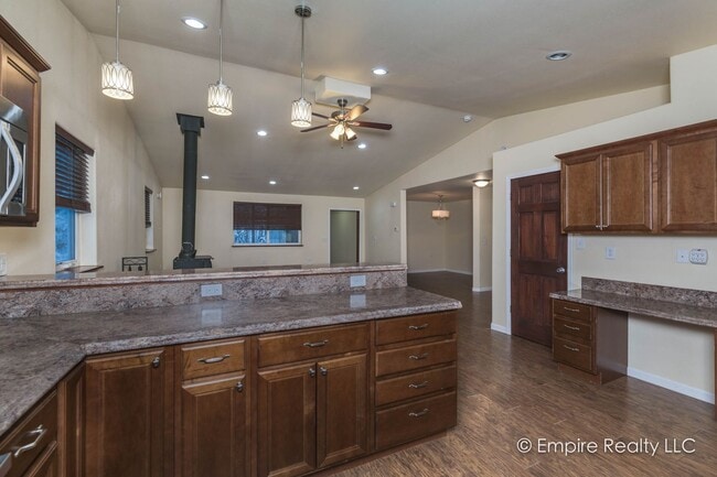 Building Photo - Single Family Home in North Pole