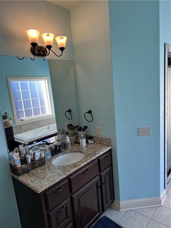 Building Photo - 4500 SW Swinton Dr