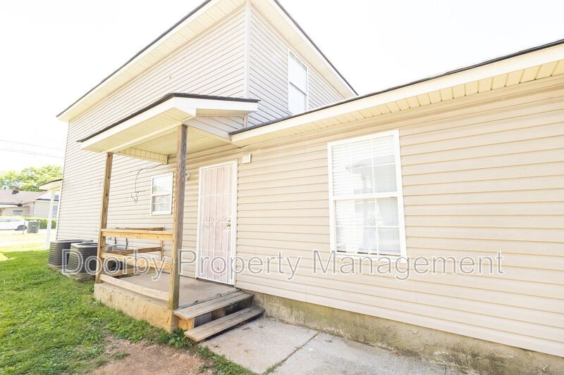 Building Photo - 3627 6th Ave