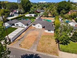 Building Photo - 5835 Jumilla Ave