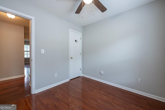 Building Photo - 4084 Howell Park Rd
