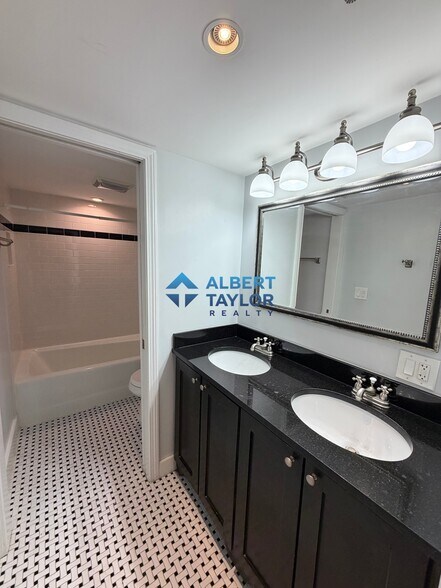 Bathroom 1 - 109 Beacon St