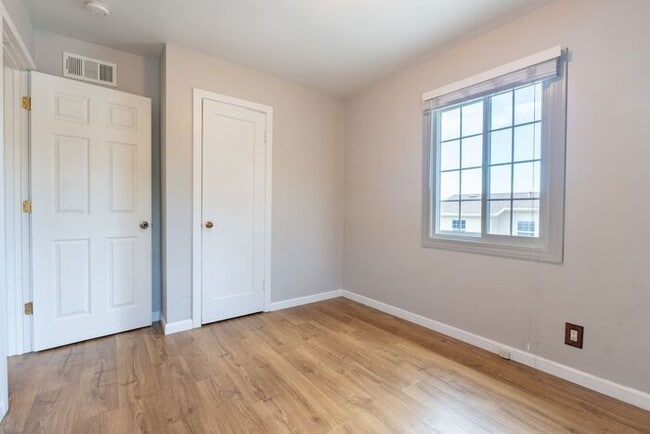 Building Photo - Pacific Grove Coastal Cottage – 2 Bedroom