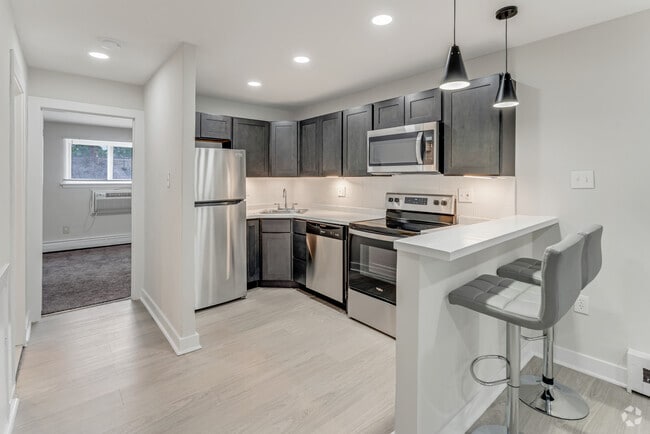 Building Photo - Spring Village Apartments