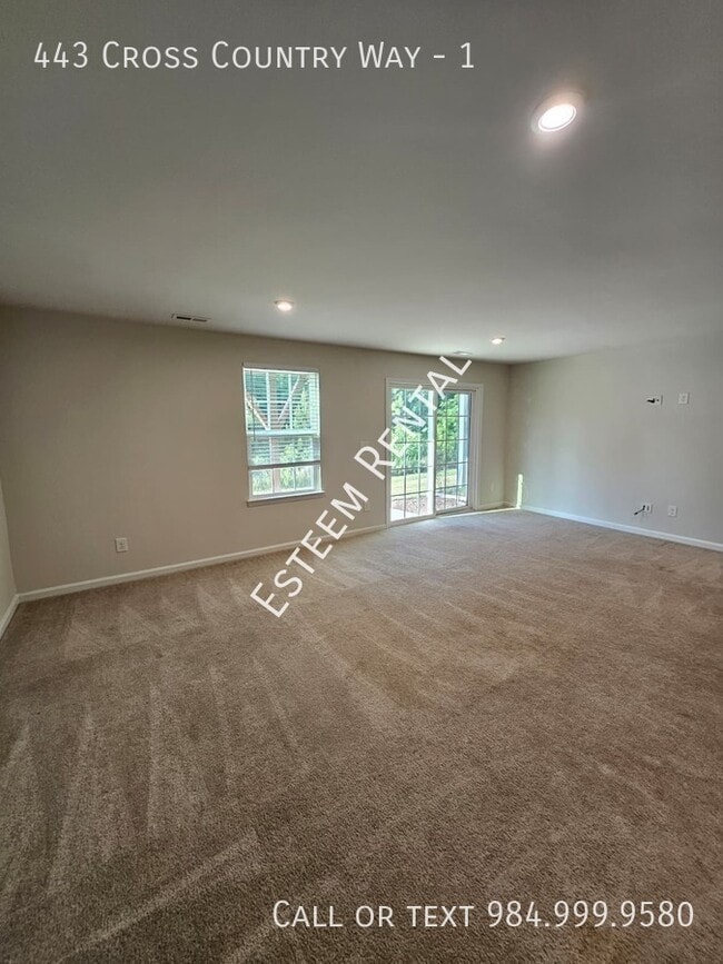 Building Photo - 443 Cross Country Way
