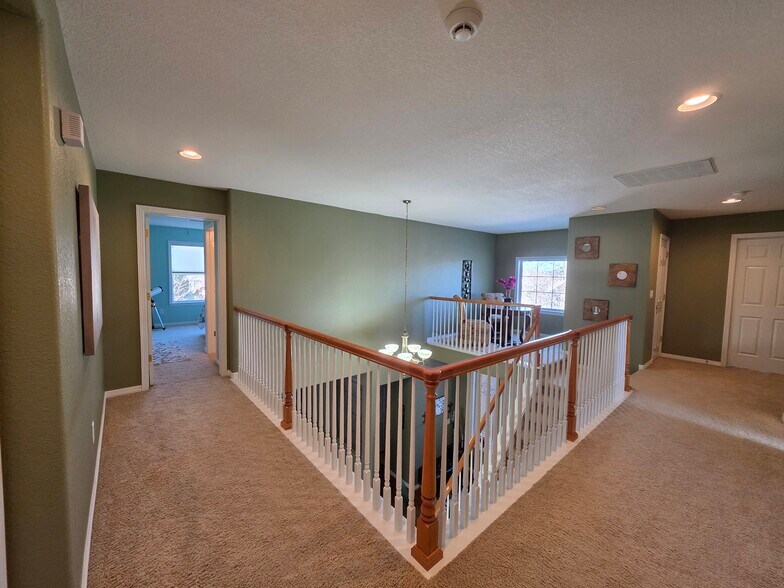 Building Photo - 9536 W Avalon Dr