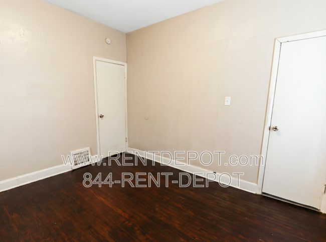 Building Photo - 1501 Henning Ave