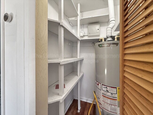 Building Photo - 4517 S Hesperides St