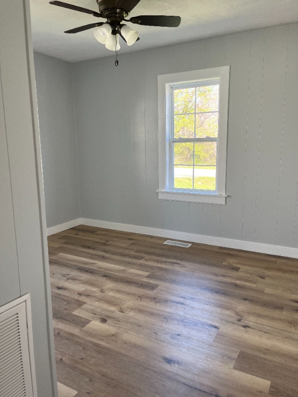 Building Photo - 2409 Perkins Dr