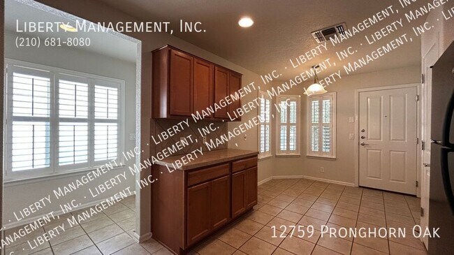 Building Photo - 12759 Pronghorn Oak