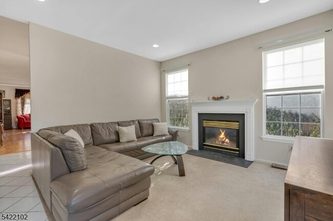 Building Photo - 49 Gordon Cir