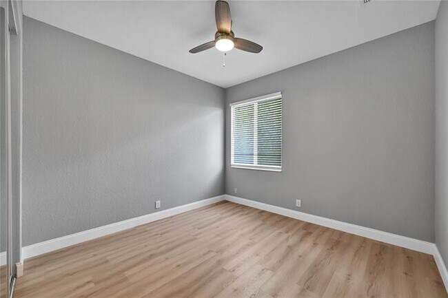 Building Photo - 11162 Regatta Ln