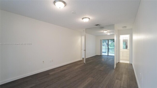 Building Photo - 3823 Estepona Ave