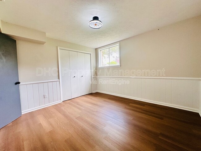 Building Photo - 3222 Apache Dr
