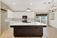 Building Photo - 2826 Lakecrest Forest Dr