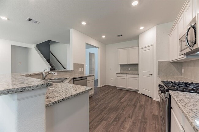 Building Photo - 6016 Heritage Creek Ln