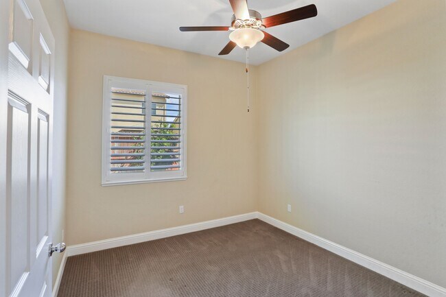 Building Photo - 1609 Maehl Dr