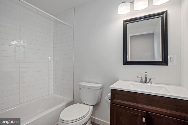 Building Photo - 1705 North Capitol St NE