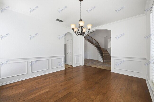 Building Photo - 2701 Stone Creek Dr