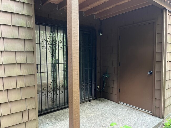 Building Photo - 6247 S 153rd St