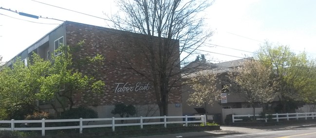 Tabor East Apartments - Portland, OR | Apartment Finder