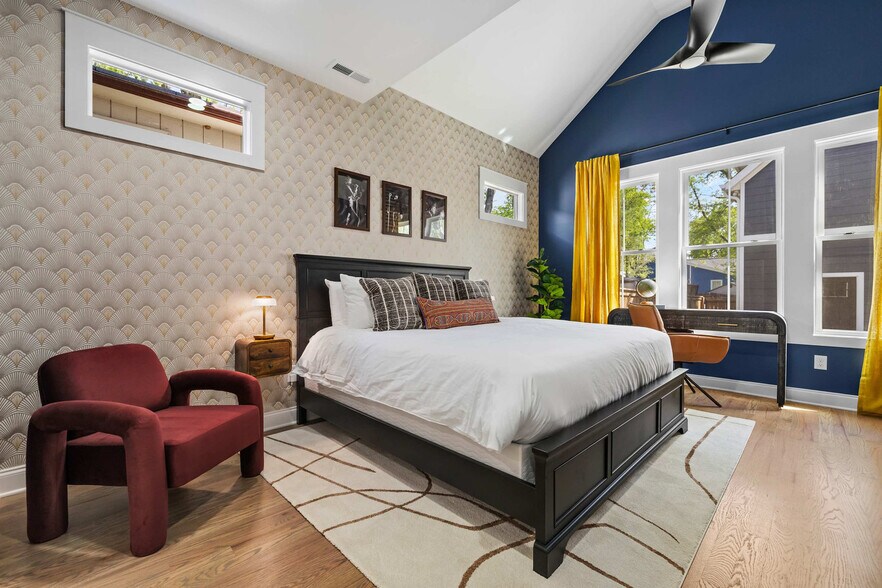 Building Photo - 930 Morrison St