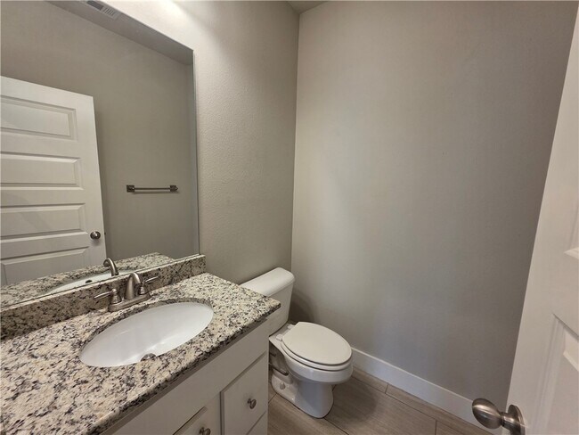 Building Photo - 6521 W Knoll View Way