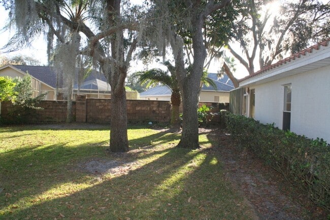 Building Photo - Beautiful 3 Bedroom two Bath