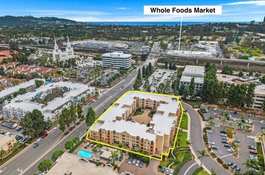 Building Photo - 8889 Caminito Plaza Centro