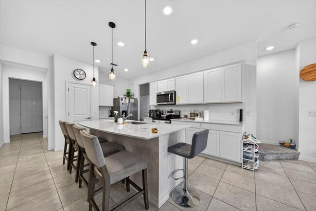 Building Photo - 6128 Rancho Ln