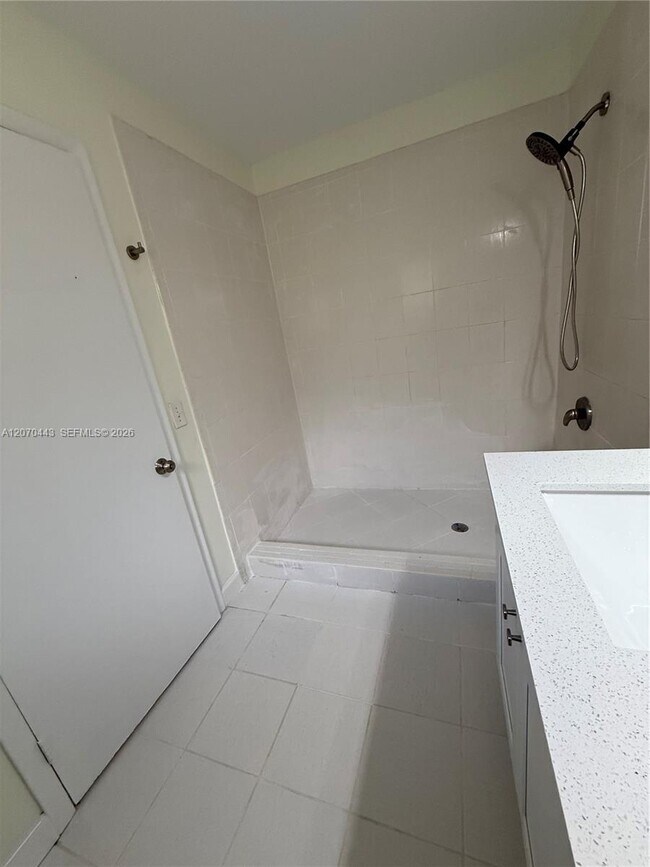 Building Photo - 3522 Torremolinos Ave