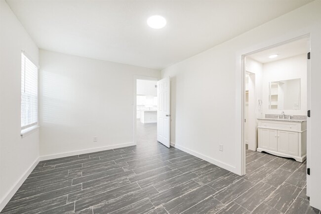 Building Photo - 19507 Spoonwood Dr