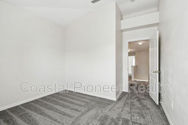 Building Photo - 6723 Lake Camden Way