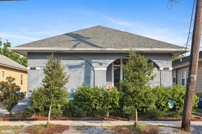 Building Photo - 615 S Hennessey St