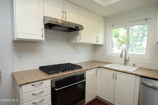 Building Photo - 1299 Ramona Dr