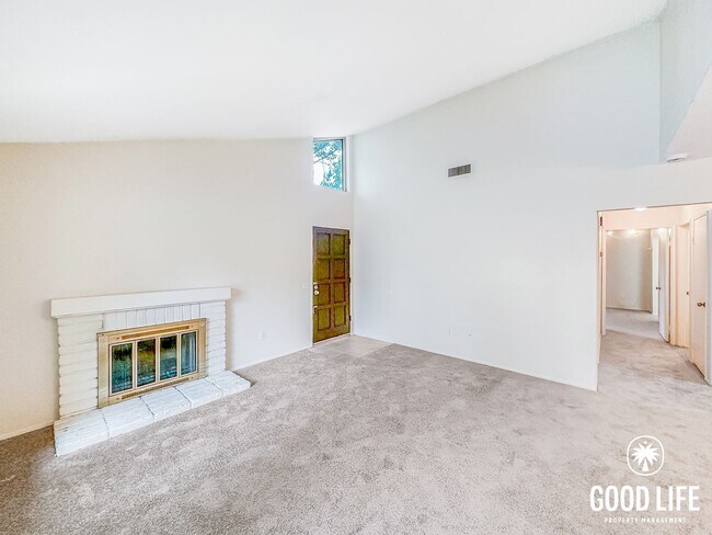 Building Photo - SD: Spacious 2BD/2BA Condo in Rancho Bernardo with Club Amenities, 2-Car Garage & Private Patio
