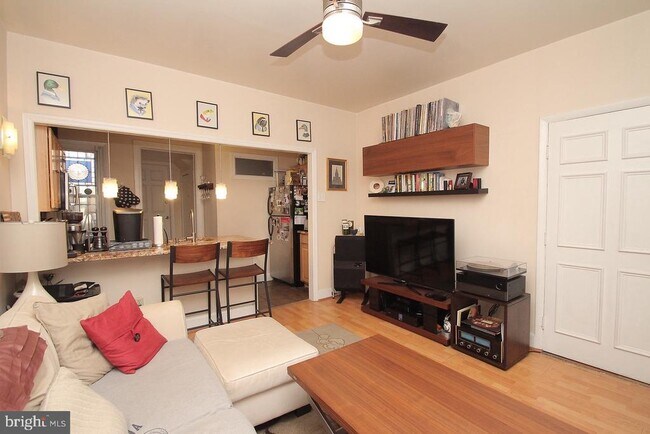 Building Photo - 511 S 17th St