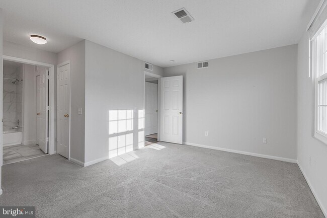 Building Photo - 110 Prosperity Ave SE