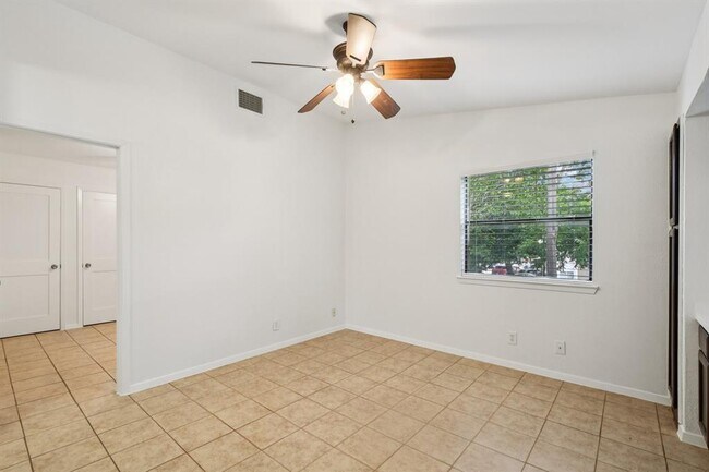 Building Photo - 4405 Avenue A