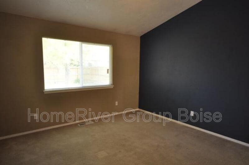 Building Photo - 16870 N Barrymore Dr