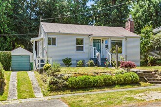Building Photo - 2BR/1.75BA Wedgwood Home with Bonus Room and Large Backyard