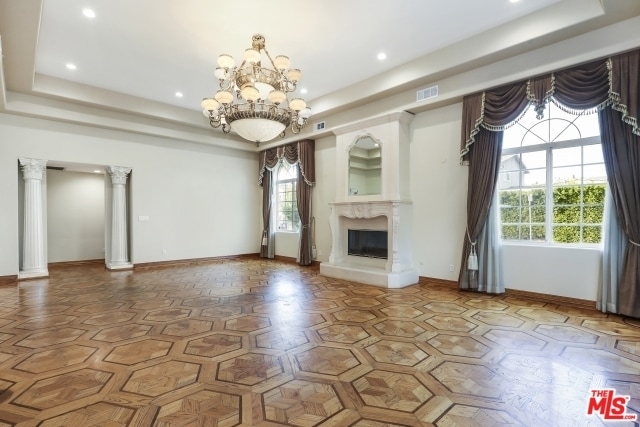 Building Photo - 4356 Kingswell Ave