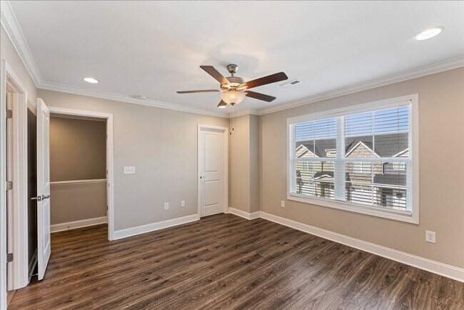 Building Photo - 320 Titan Rdg Wy