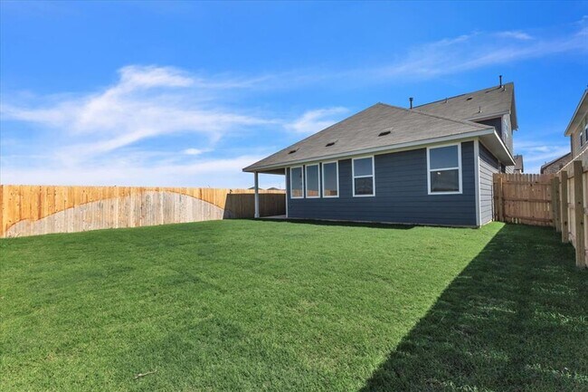 Building Photo - 302 Willow Heights Drive