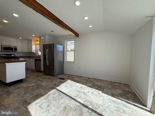 Building Photo - 820 Ridgeview Rd