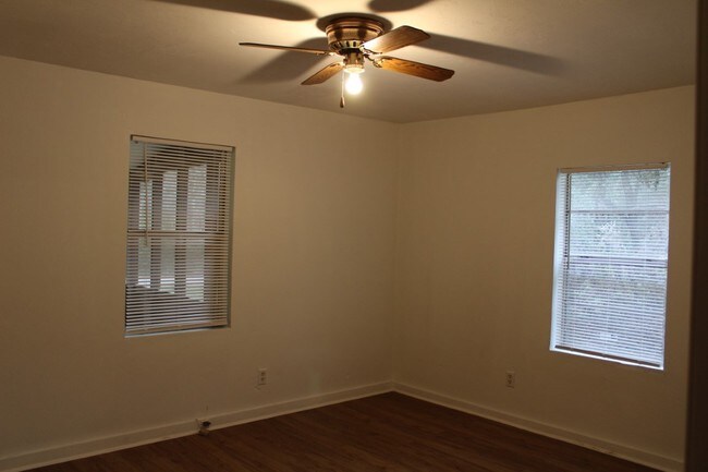 Building Photo - 65 Noble Rd