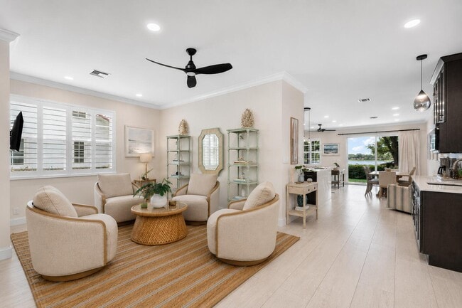 Building Photo - 550 Tomahawk Ct