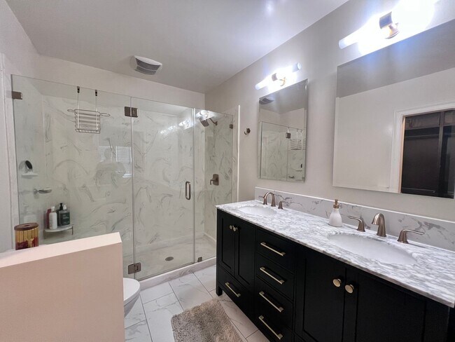 Building Photo - $500 MOVE IN SPECIAL!!! Fully Updated Home in San Leandro Available for Rent!!